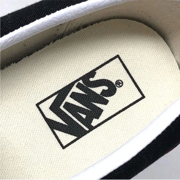 VANS Sneakers Spirit Design Slip-On Colorful Language Print Men’s Size 10.5 - Picture 10 of 12